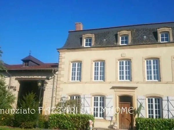 EXCLUSIVITÉ - Propriété de caractère / Petit château du XVIIIe siècle à Mouzay (55) - 503 m² habitab