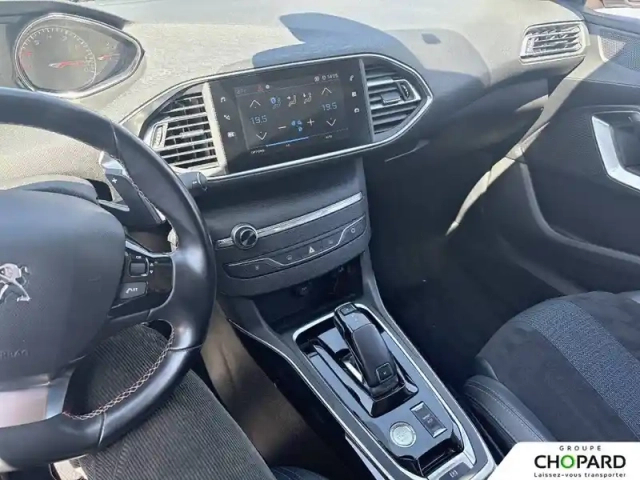 Peugeot 308 puretech 130ch s&amp;s eat8 — photo 10