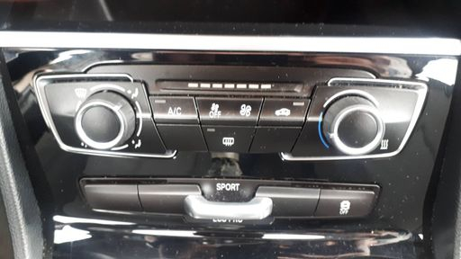 BMW Serie 2 Active Tourer 216d 116 - Premiere – 2018 – 131608 km – Diesel – Boîte Manuelle — photo 17