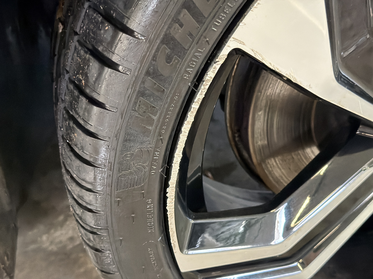 Volvo XC90 T8 AWD Hybride Rechargeable 310+145 ch Geartronic 8 7pl — photo 45