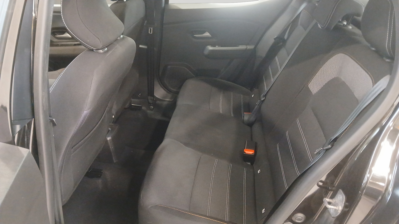 Dacia Sandero TCe 90 — photo 12