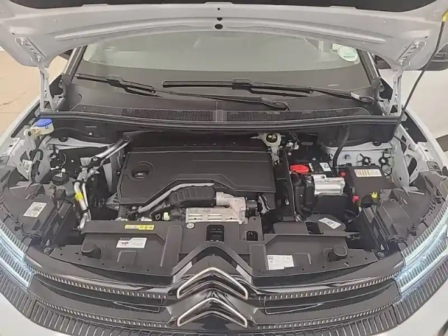 Citroën C5 Aircross hybride 145 ch e-dcs6 — photo 27