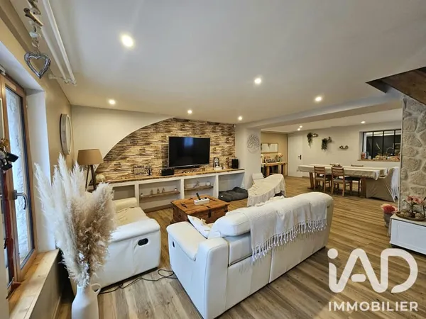 Maison 6 pièces 176 m²