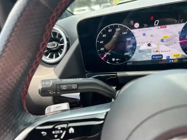 Mercedes Gla 200 d amg line — photo 18