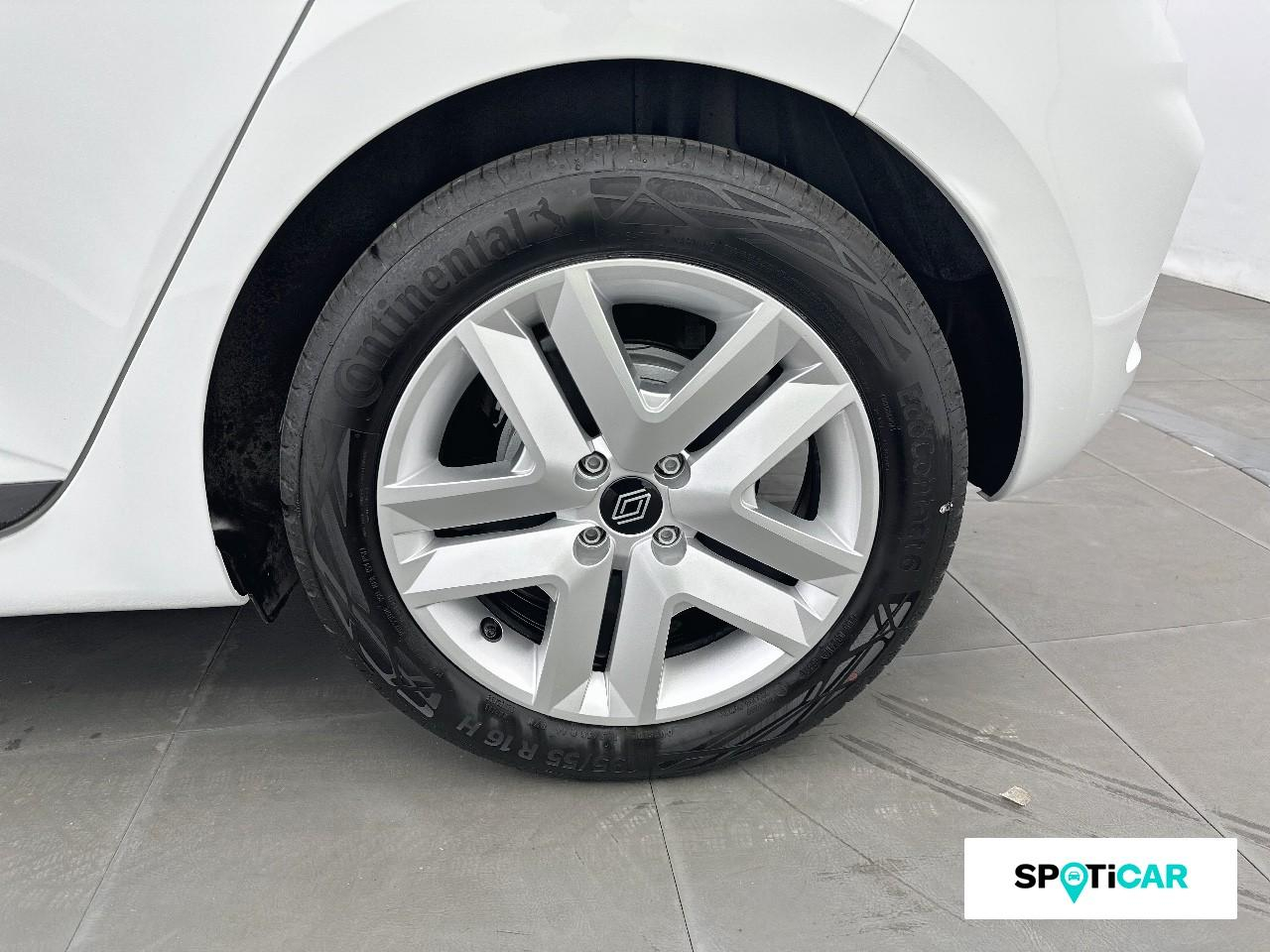 Renault Clio 1.6 e-tech 145ch full hybrid evolution - 24 — photo 11