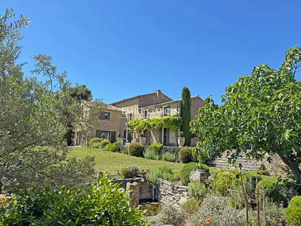 A vendre, Gordes Mas en pierres apparentes