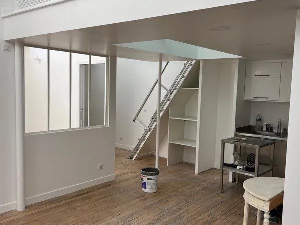 À saisir : loft refait à neuf - 100m2 - proche métro