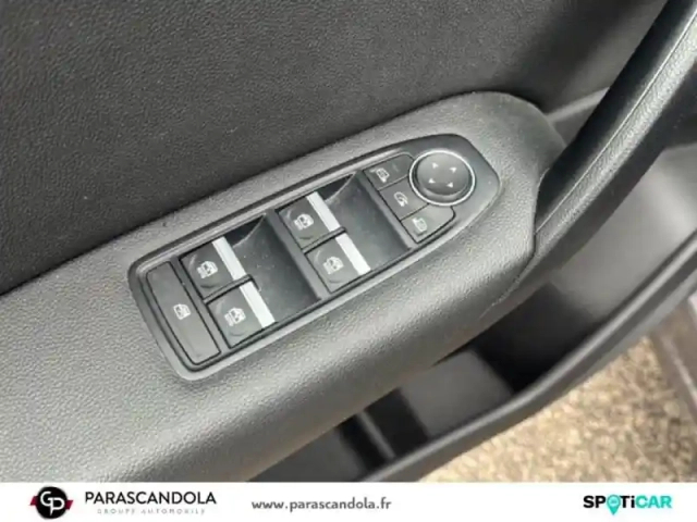 Renault Captur 1.6 e-tech hybride rechargeable 160ch initiale paris -21b — photo 12