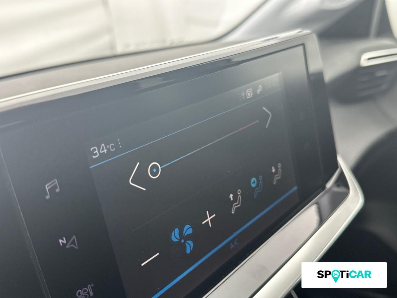 Peugeot 208 1.2 puretech 100ch s&s style 118g — photo 13