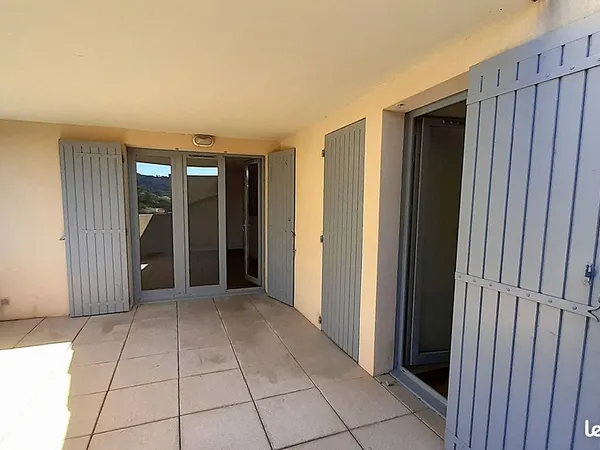 Appartement T3 69 m2 avec terrasse à Nyons