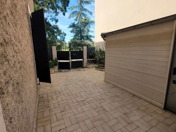 Grand F5/F6 de 140 m² - 4 chambres - Cour privative - Metz Queuleu