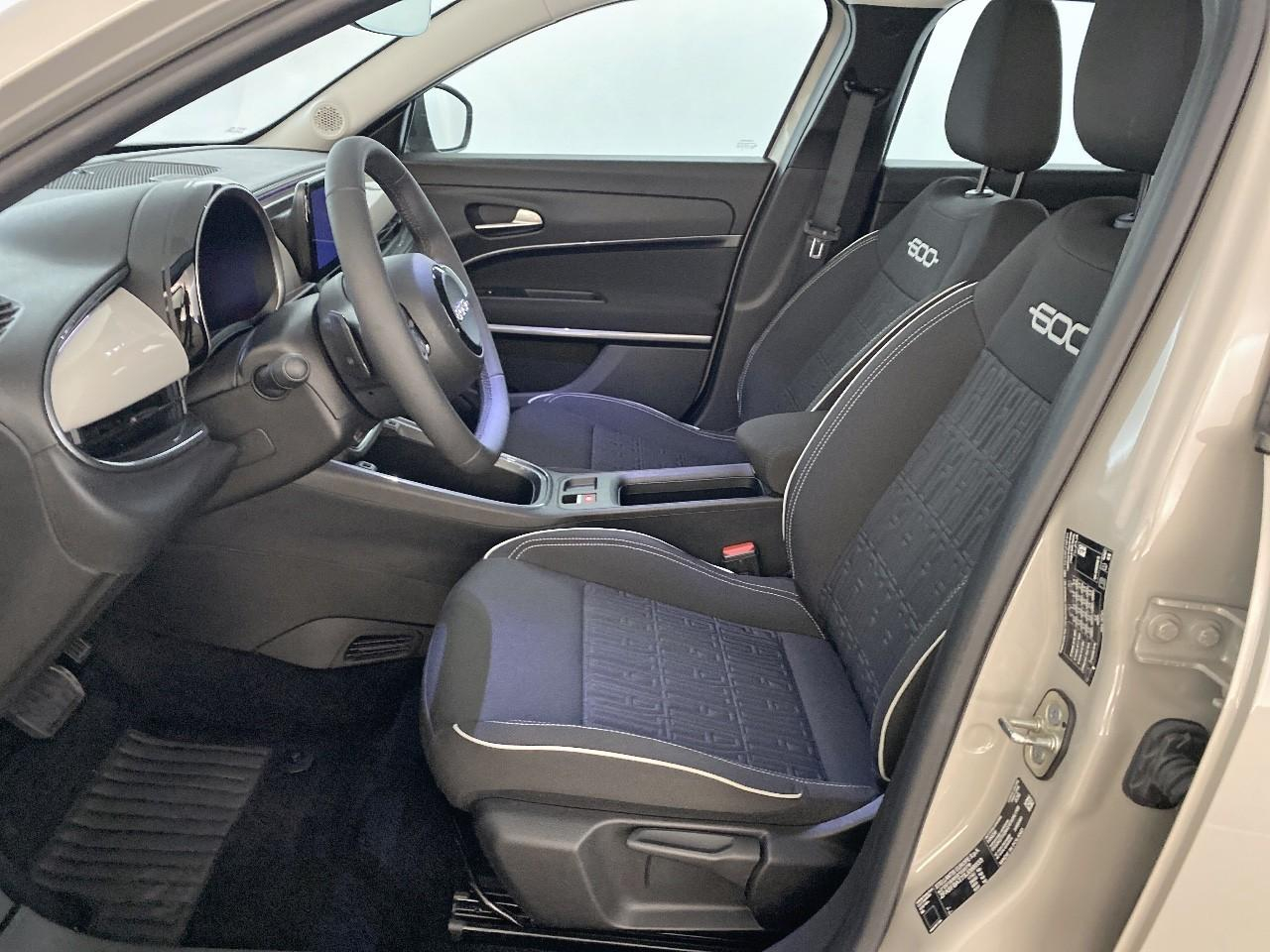 Fiat 600 t-gen 3 1.2 hybrid 145ch edct6 pop — photo 9