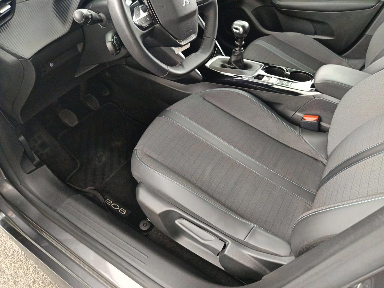 Peugeot 208 puretech 100 s&s bvm6 allure — photo 22