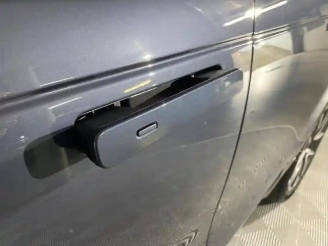 Land Rover Range Rover Velar 2.0 p400e 404ch phev dynamic hse awd bva — photo 43