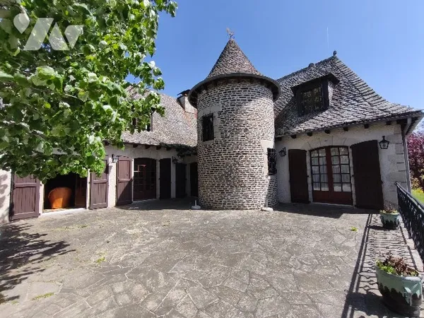 Maison 8 pièces 210 m²