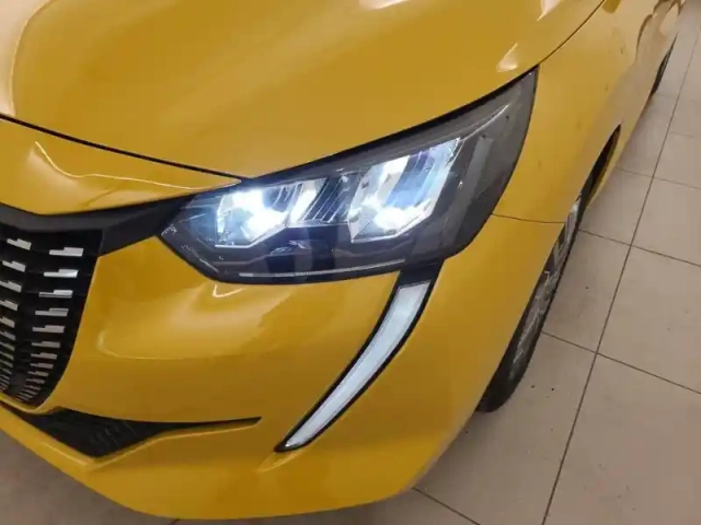 Peugeot 208 puretech 75 s&amp;s bvm5 — photo 16
