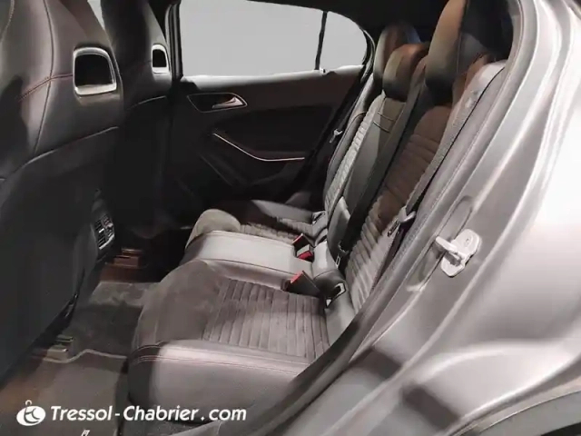 Mercedes Gla classe  220 d 4-matic fascination 7-g dct a — photo 23