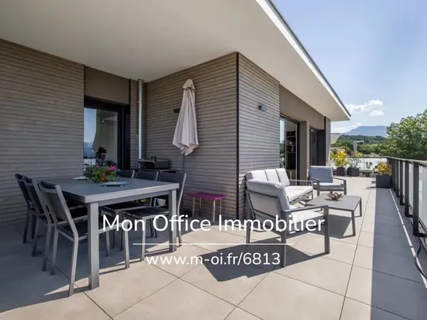 Référence : 6813-ANB - Appartement T4 en attique avec terrasse de 90m2, garage, cave et 2 places de 