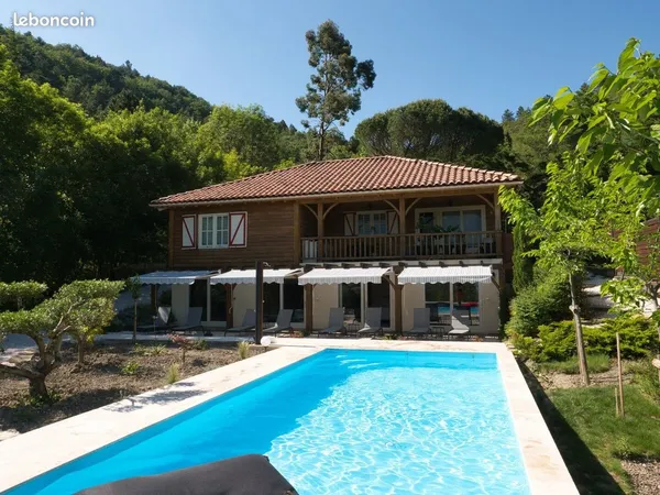 Maison 8 pièces 175 m²
