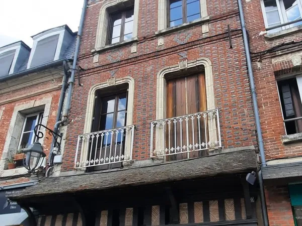 Immeuble 8 pièces 180 m²