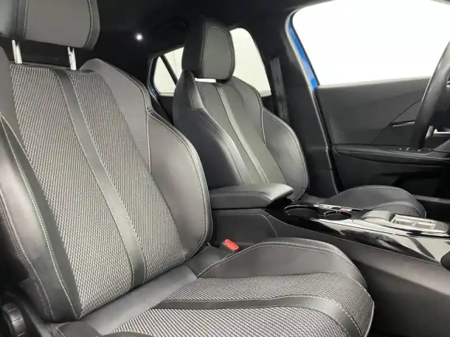 Peugeot 2008 puretech 130 s&amp;s eat8 — photo 27