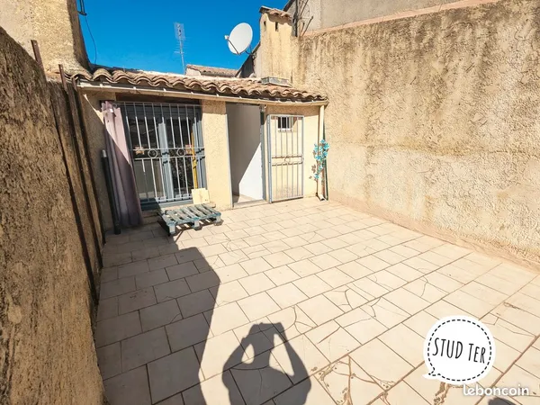 Location Étudiante Studio avec terrasse Hyper Centre dans résidence étudiante proche des facultés