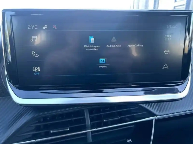 Peugeot 2008 hybrid 110 e-dcs6 — photo 20