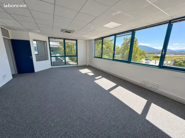 Bureaux 176 m² Epagny Metz-Tessy