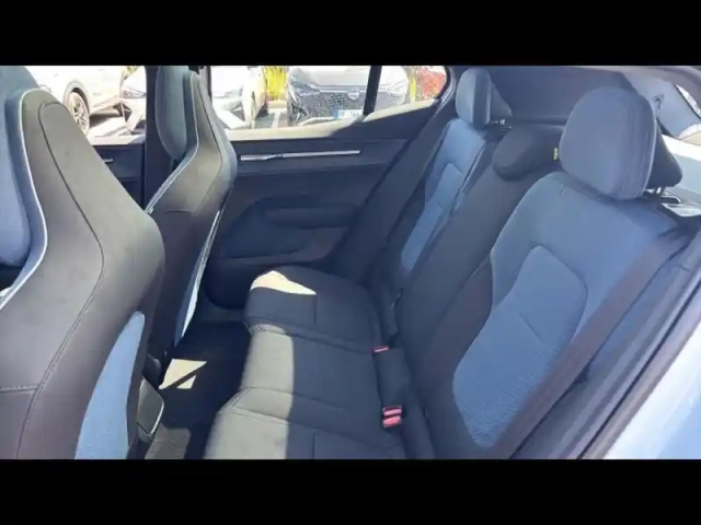 Volvo Ex30 single extended range 272ch ultra — photo 6