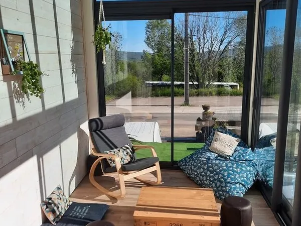 Appartement meublé 90 m² - 2/3 chambres - jardin 800 m² - chauffage compris