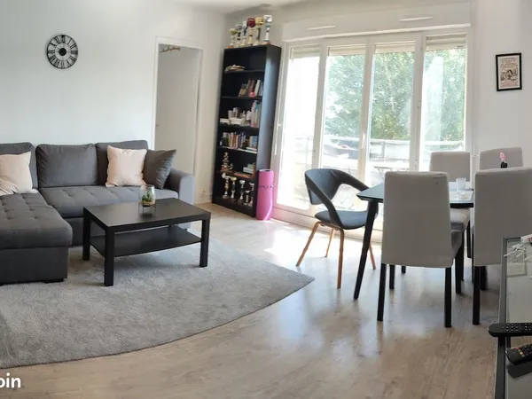 Colocation meublée Noisy Champs