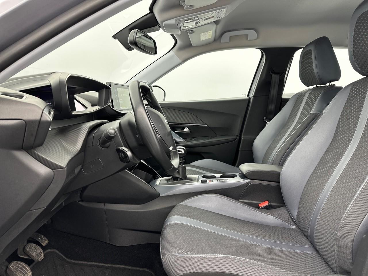Peugeot 2008 puretech 130 s&s bvm6 allure — photo 10