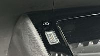 Peugeot 2008 1.2 PureTech 130ch S&S Allure Pack EAT8 — photo 16