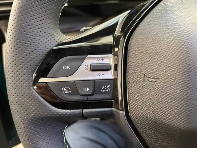Peugeot 308 electrique 55 kwh 156ch — photo 20