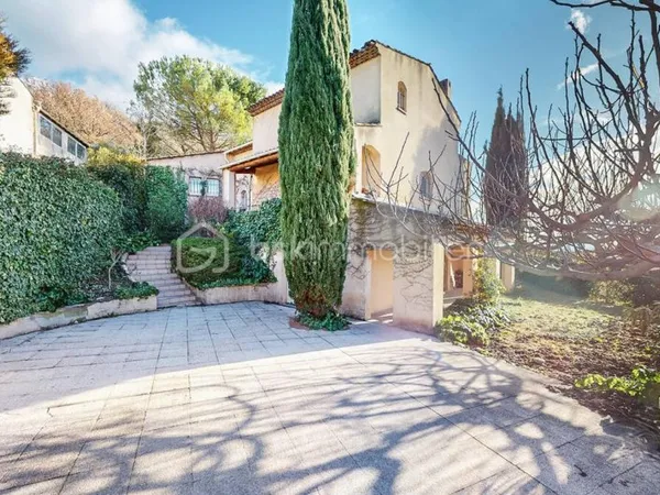 Maison 5 pièces 136 m²