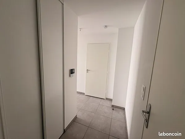 Studio 1 pièce 32 m²