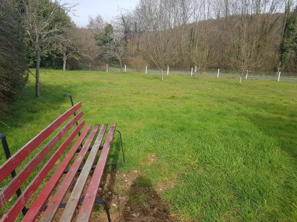 Terrain 900 m²