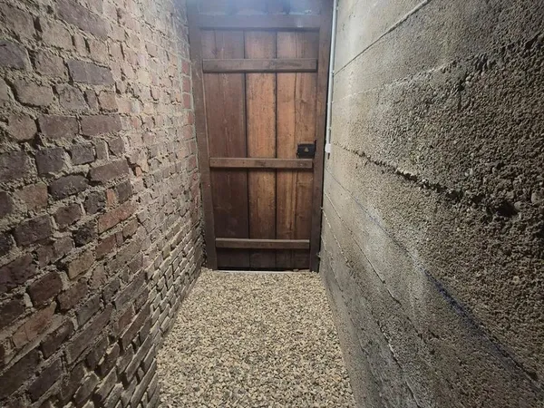 Cave privative (4m²/8m³) éclairée et sécurisée