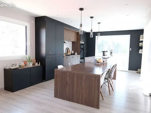 Maison 7 pièces 180 m²