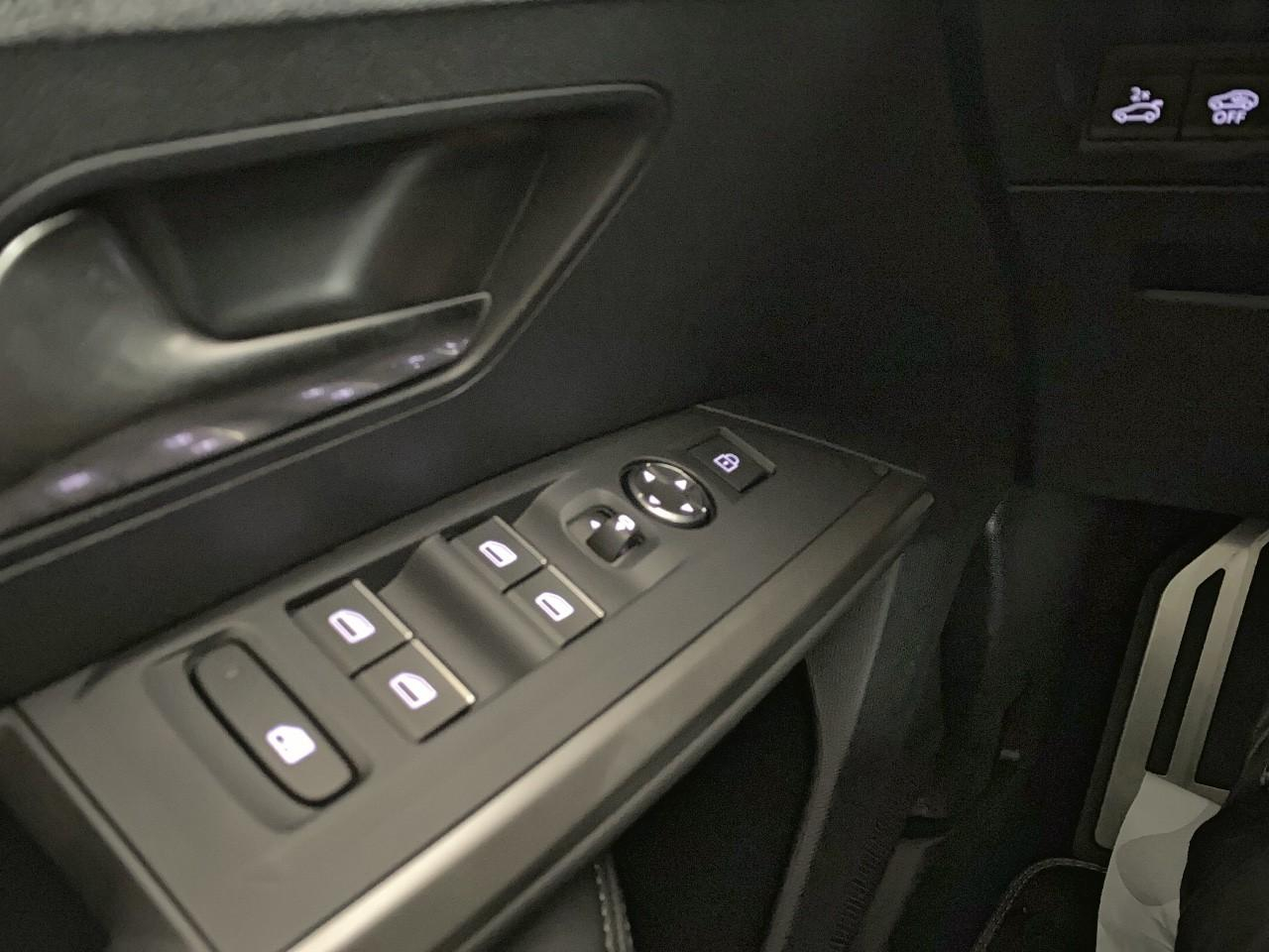 Peugeot 3008 hybrid 145 e-dcs6 gt — photo 20