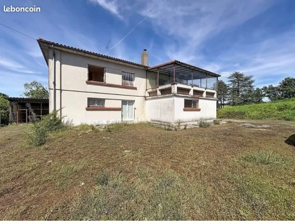 Maison à vendre Auch à rénover sur 1 hectare de terrain