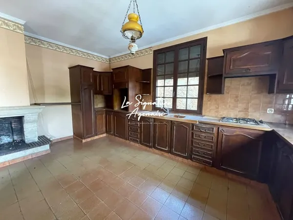 MAISON DE VILLAGE 160M² 4/5 CHAMBRES, TERRASSES ET GARAGES
