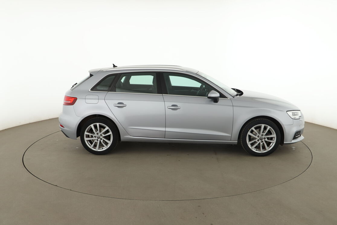 Audi A3 Sportback 35 TFSI COD S Tronic 7 — photo 6