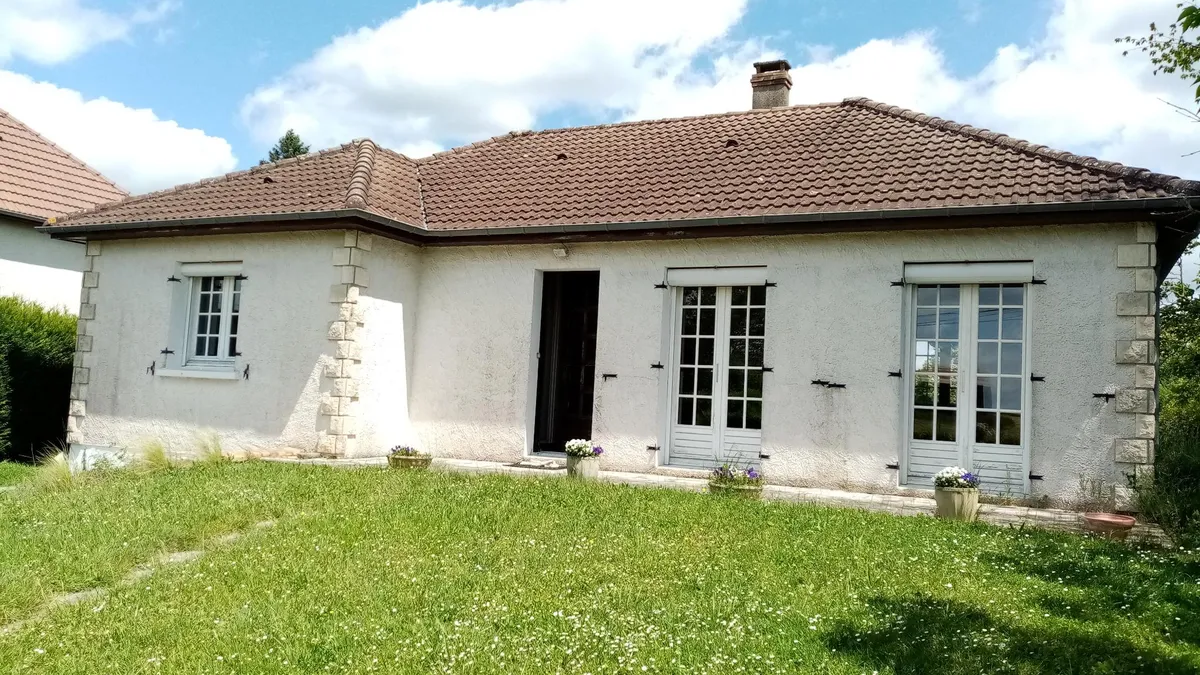 Photo 1