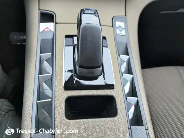 Ds Ds 7 ds7 crossback hybride e-tense 300 eat8 4x4 — photo 12