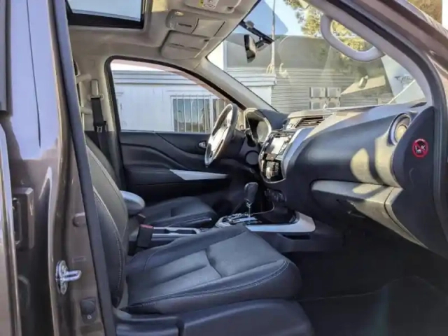 Renault Alaskan 2.3 dci 190ch double cabine intens bva — photo 8