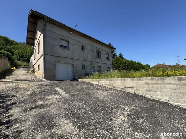 Propriété 10 pièces 204 m²