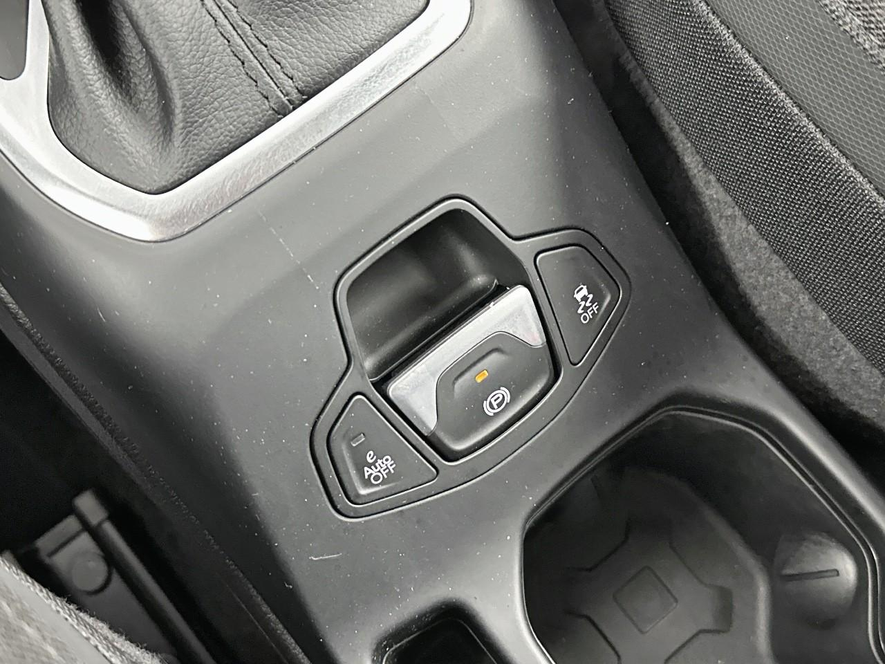 Jeep Renegade 1.5 turbo t4 130 ch bvr7 e-hybrid altitude — photo 31