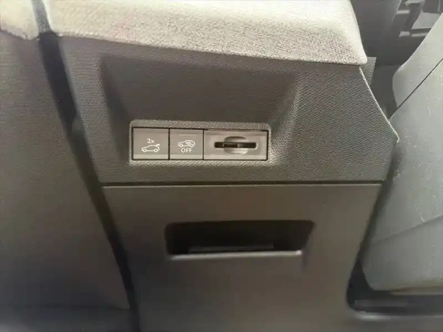 Peugeot 5008 hybrid 136 e-dcs6 — photo 20