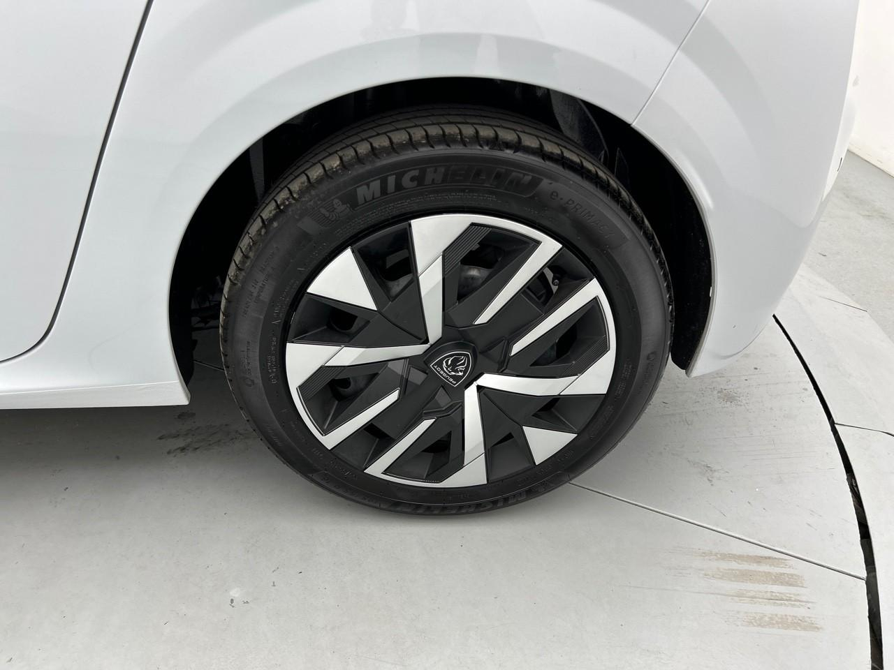 Peugeot 208 100 s&s bvm6 style — photo 16